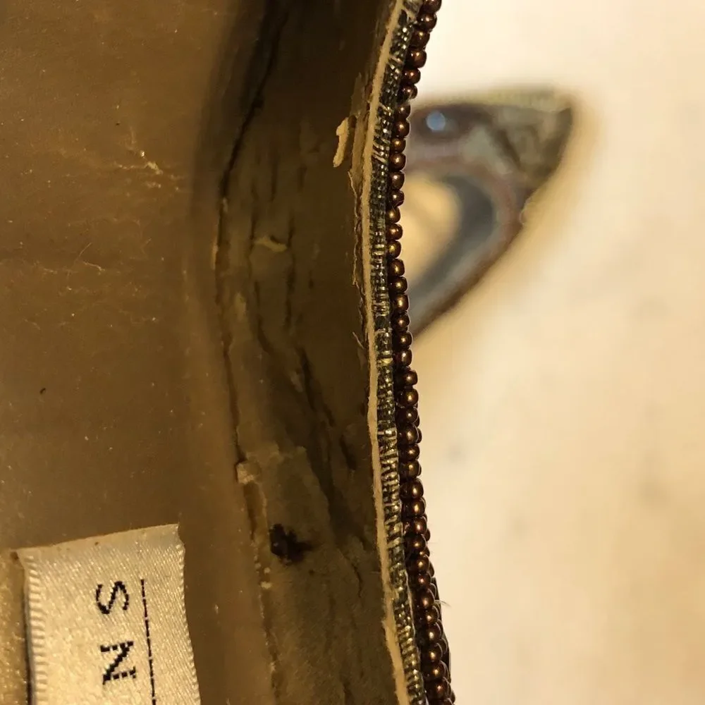 New Valerie Stevens beaded gold pumps - Picture 10 of 11